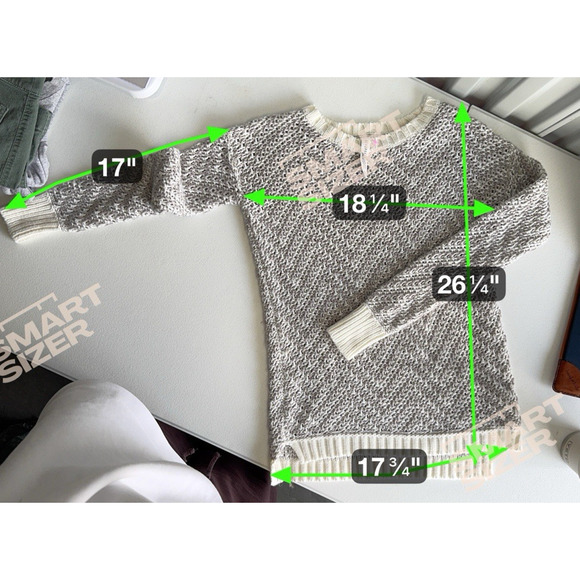 3 for $9 Aeropostale Knit Sweater S Gray and Cream Hi Low hem - Picture 3 of 6